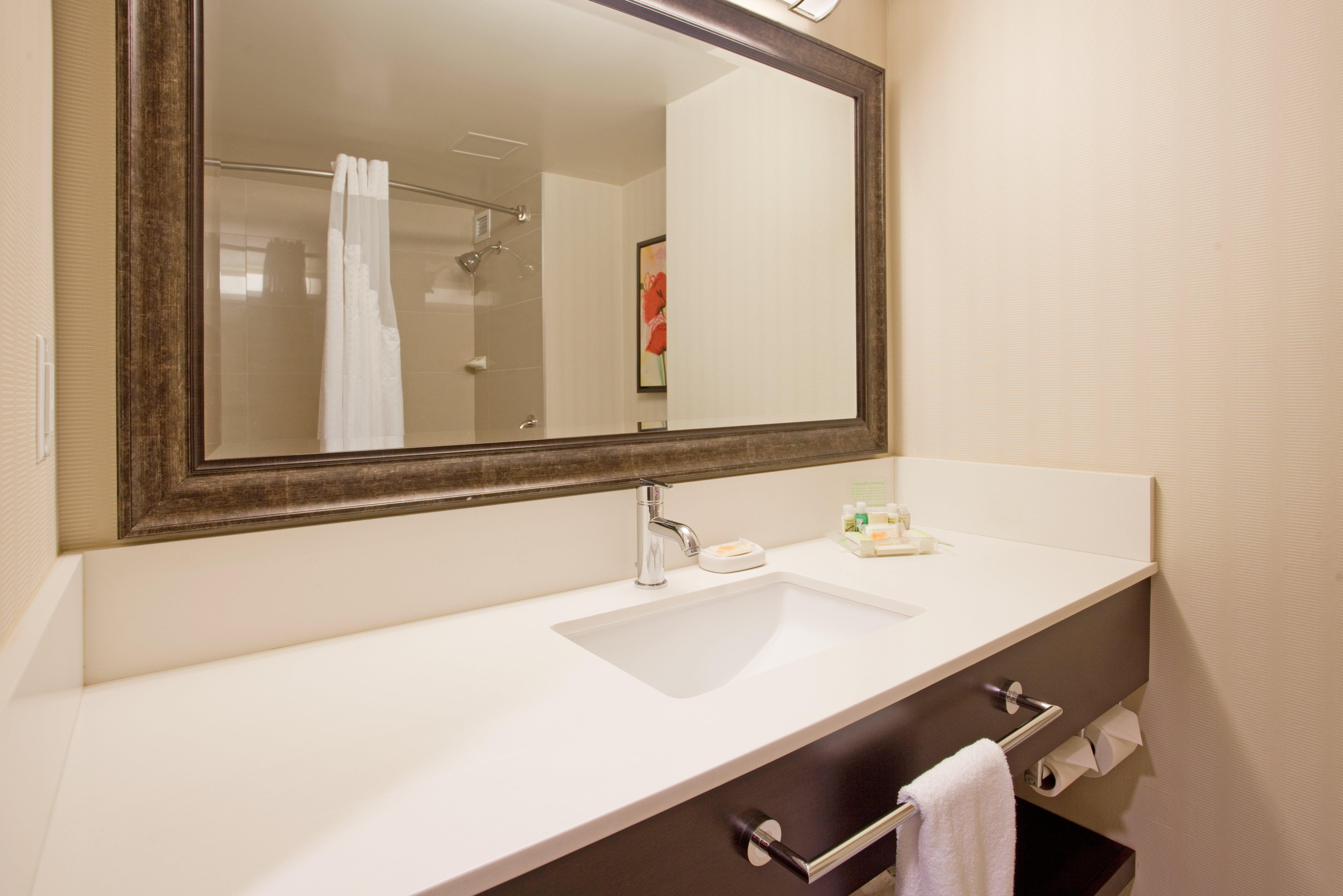 Holiday Inn Vancouver-Centre Broadway By Ihg Exterior foto