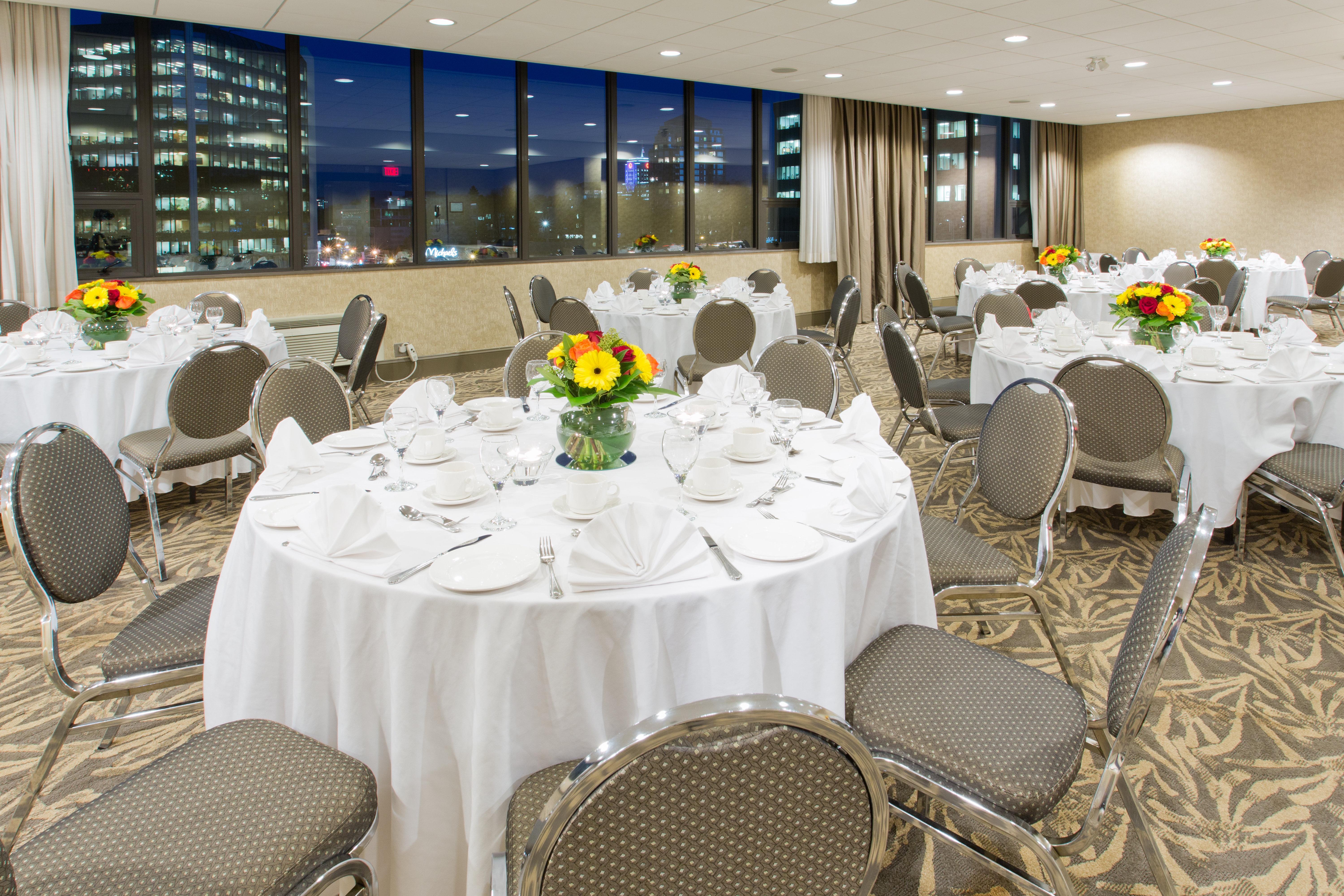 Holiday Inn Vancouver-Centre Broadway By Ihg Exterior foto