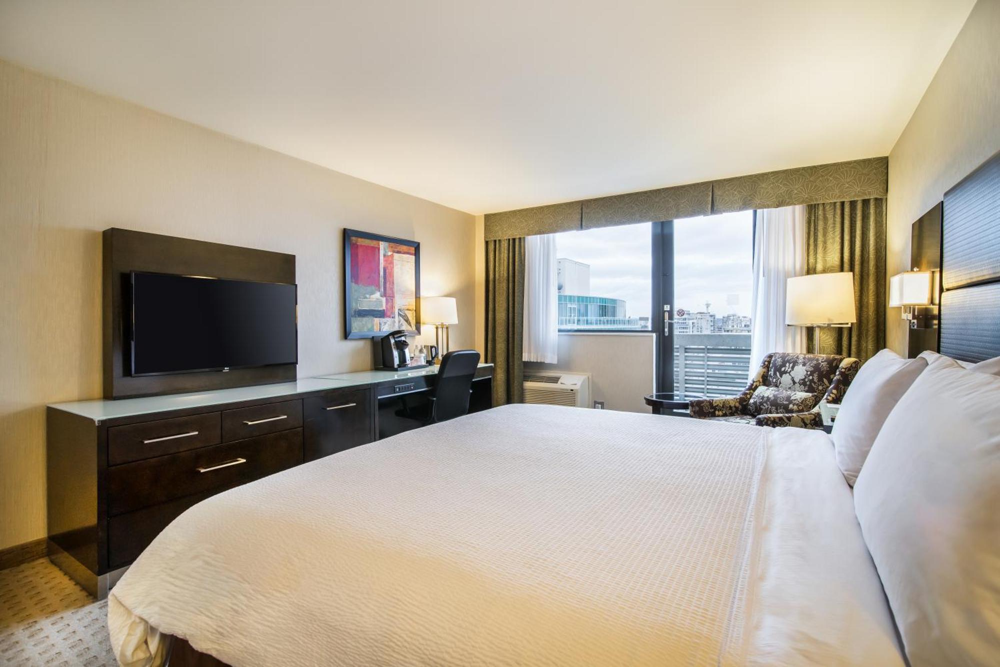 Holiday Inn Vancouver-Centre Broadway By Ihg Exterior foto